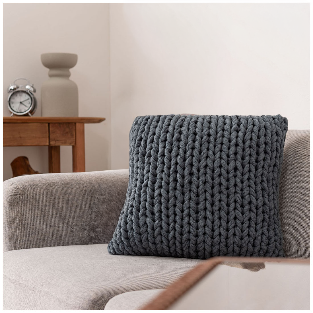 ニットクッション AZM18IV