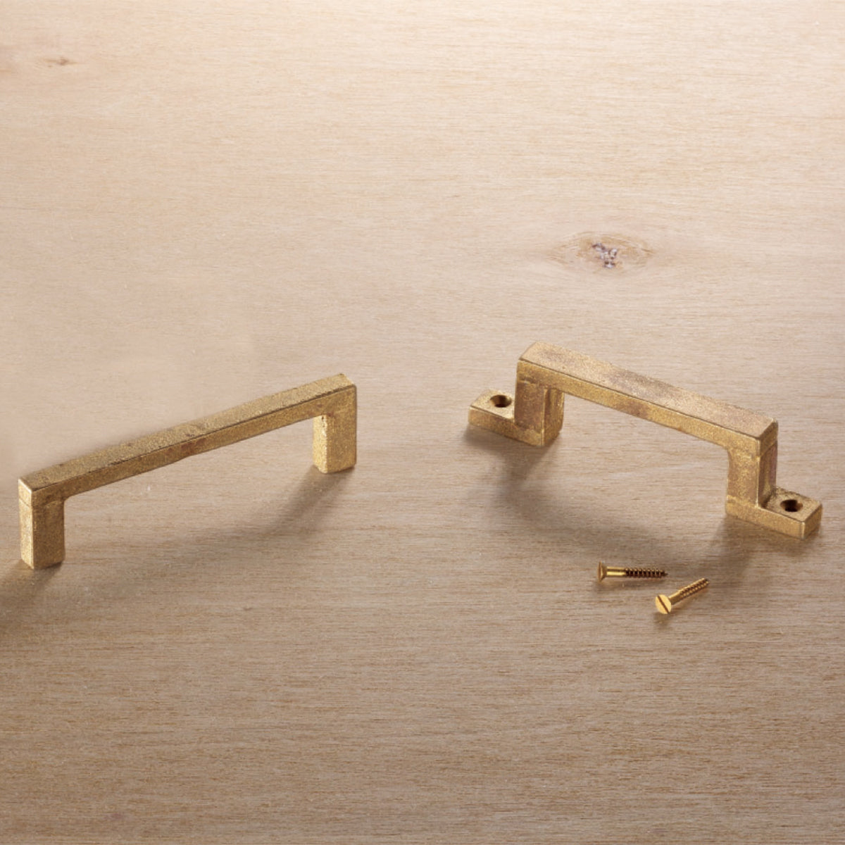 白熊 シロクマ 真鍮鋳物 ハンドル 小型 真鍮色 HB-202