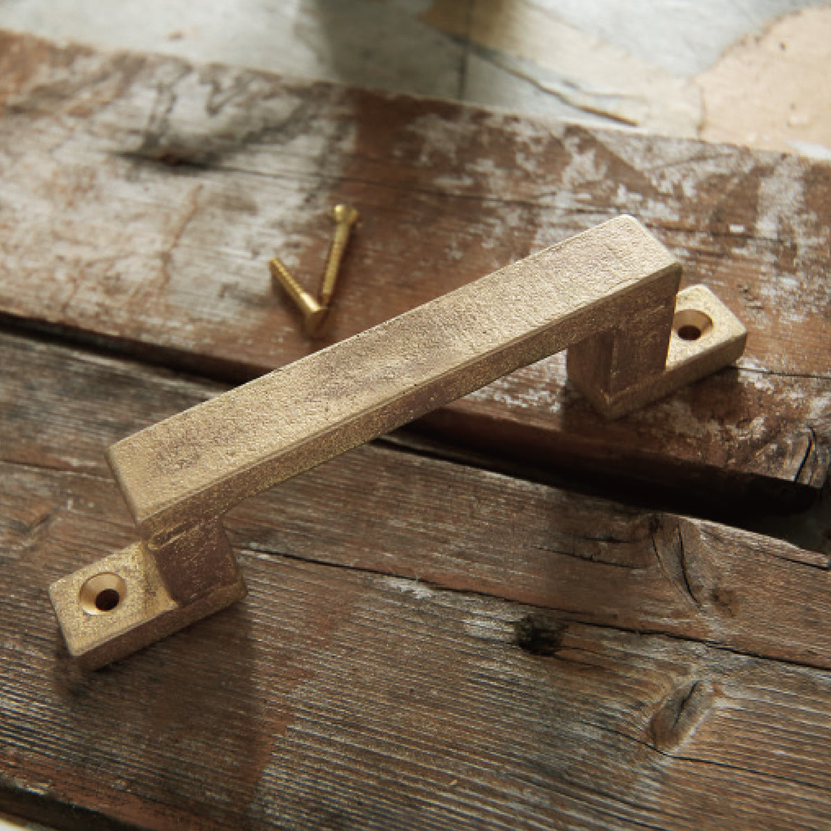 白熊 シロクマ 真鍮鋳物 ハンドル 小型 真鍮色 HB-202