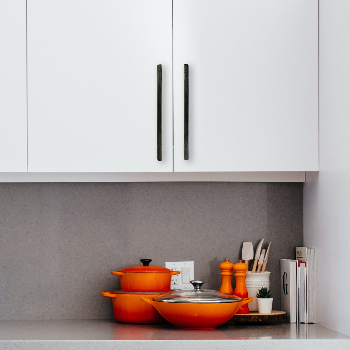 白熊 シロクマ 真鍮鋳物 ハンドル 大型 黒染め HB-204