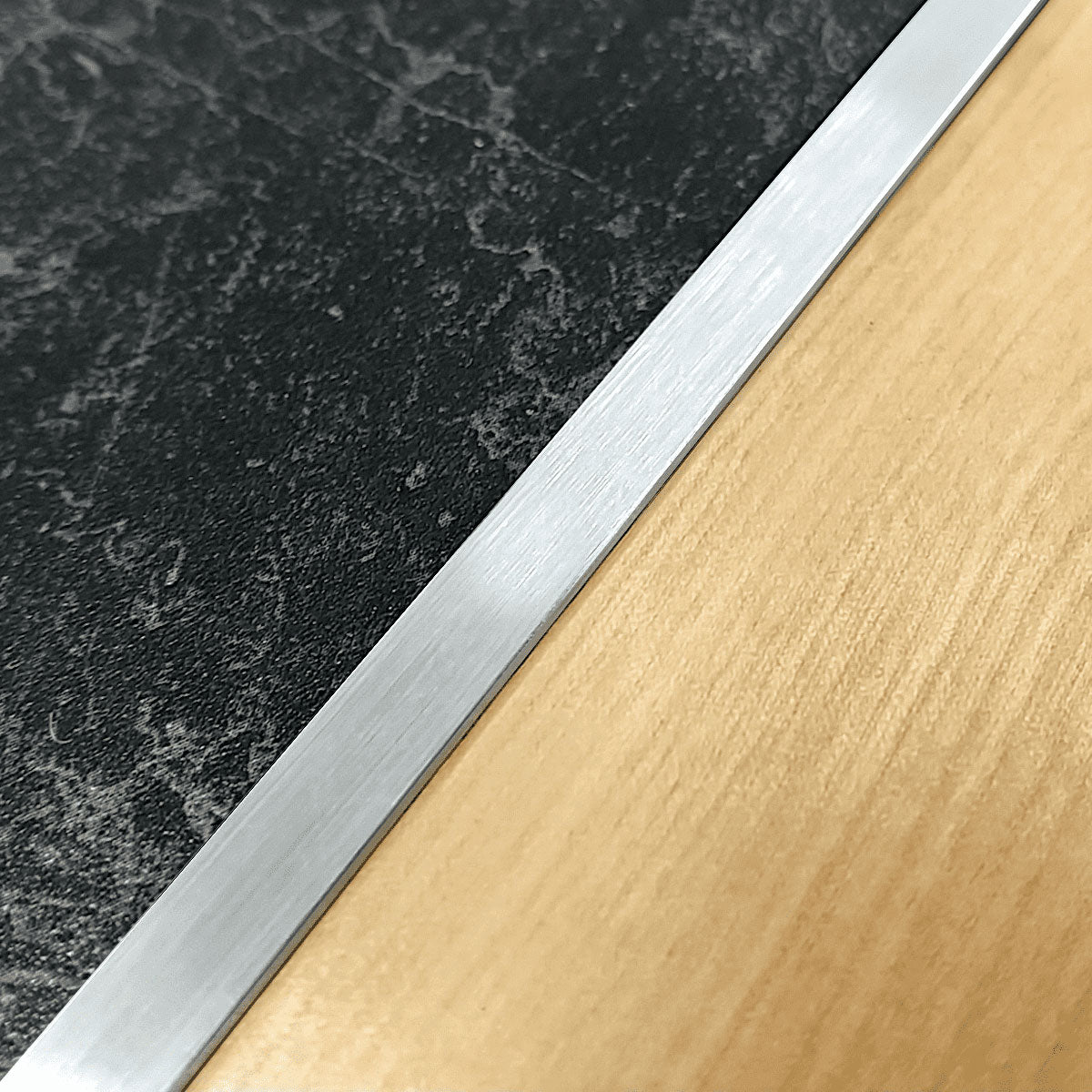 現場入不可 床見切 ステンレス フラットバー 15×6-2000 片面板付き加工 納期10営業日後発送(メーカー欠品の場合3週間)