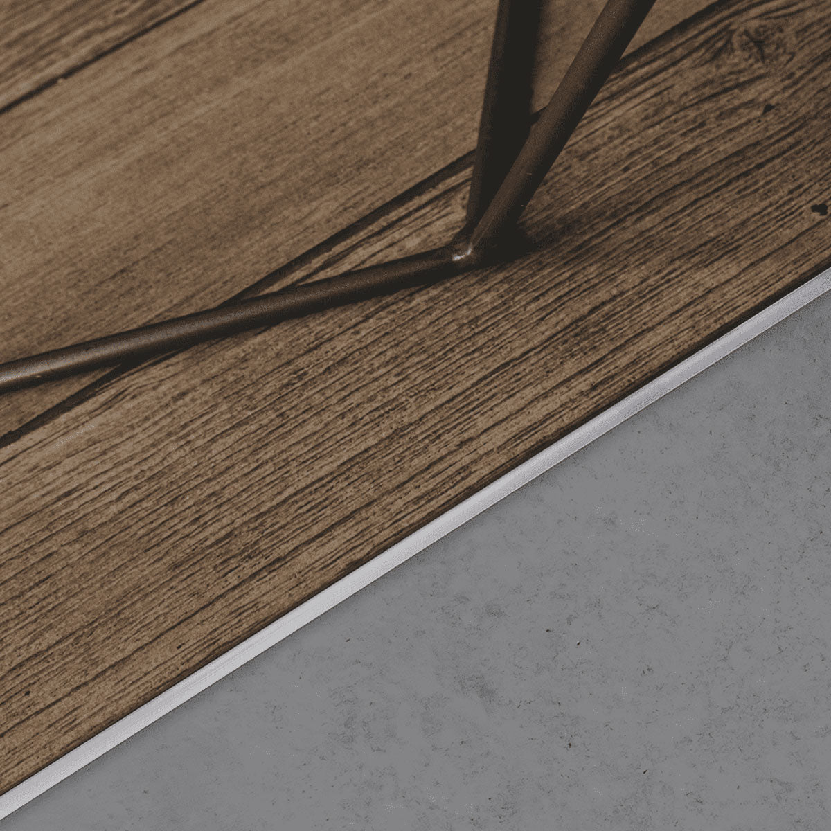 現場入不可 床見切 ステンレス フラットバー 15×6-2000 片面板付き加工 納期10営業日後発送(メーカー欠品の場合3週間)